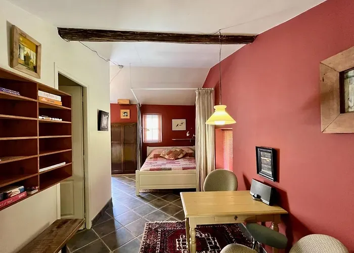 Дом отдыха Pour 2 - Jardin Cloture - Grande Terrasse Couverte Capdrot